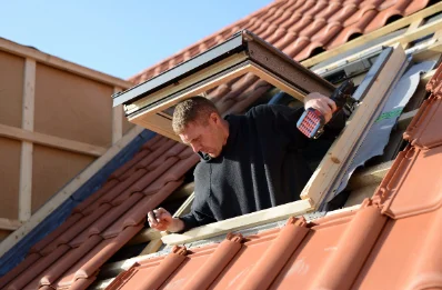 Pose de fenêtres de toit Velux à Offekerque